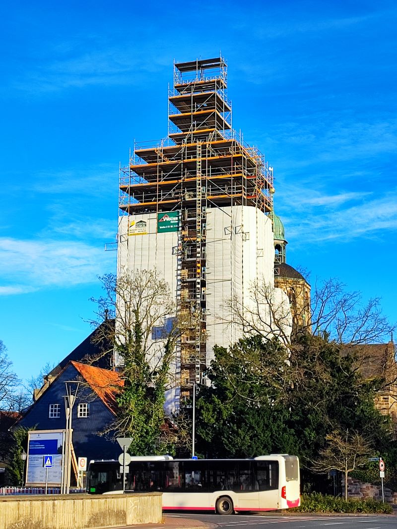 Westturm eingeruestet